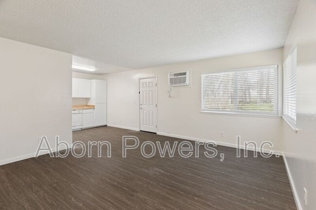 Photo - 2760 Coloma St