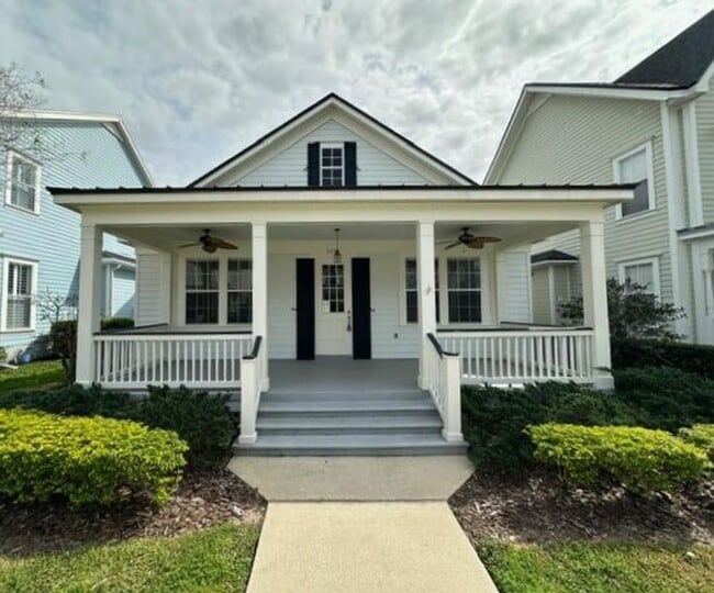 Completely remodeled 4 Bedroom 2 Bath sing... - Completely remodeled 4 Bedroom 2 Bath sing... House