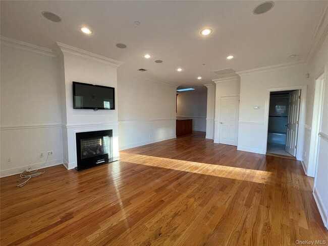 Photo - 17 Green St Unit 2C