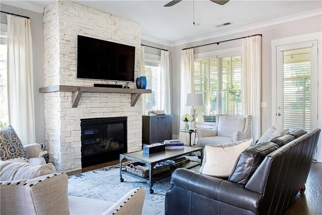 Photo - 1351 Booth Ave NW