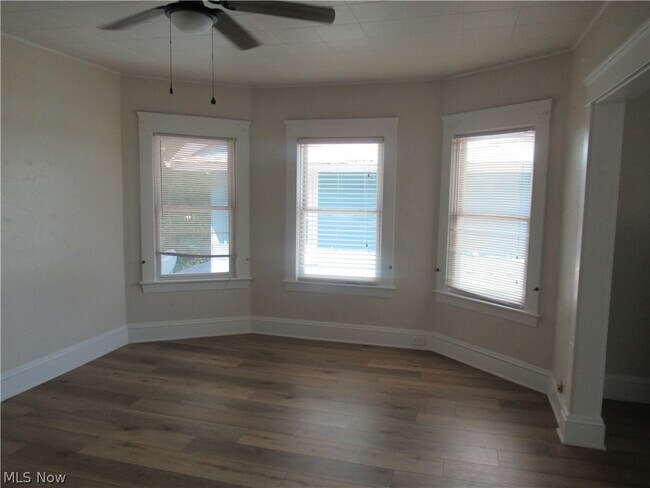 Photo - 1518 Ridgewood Ave Unit Upstairs