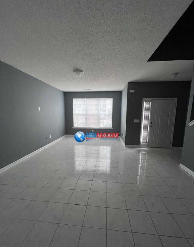 Photo - Beautiful 3 bedrooms townhouse in Jonesboro