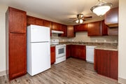 2BR, 1.5BA - 860SF - Kitchen