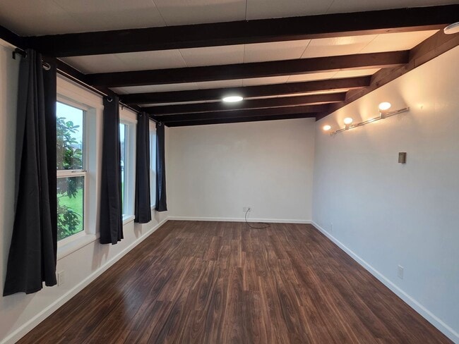 Building Photo - 1030-1032 Forson Rd Unit 1032