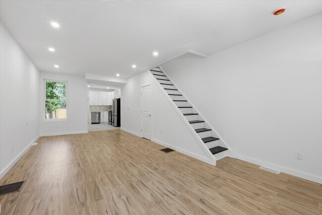 5011 Beaumont Ave