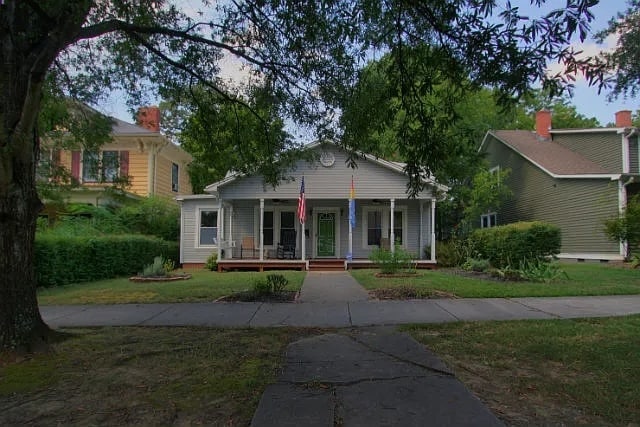 Photo - 918 Dacian Ave
