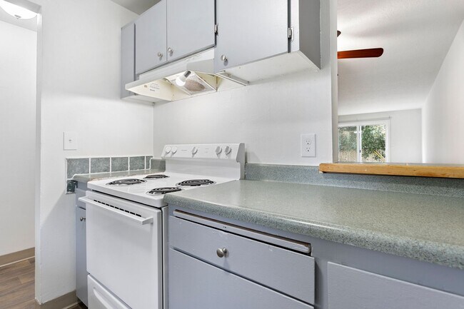 Photo - Fairway Apartments