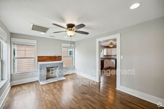 Building Photo - 1605 S Walnut St Rental