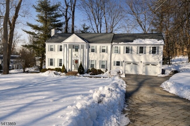 Building Photo - 7 Seminole Way