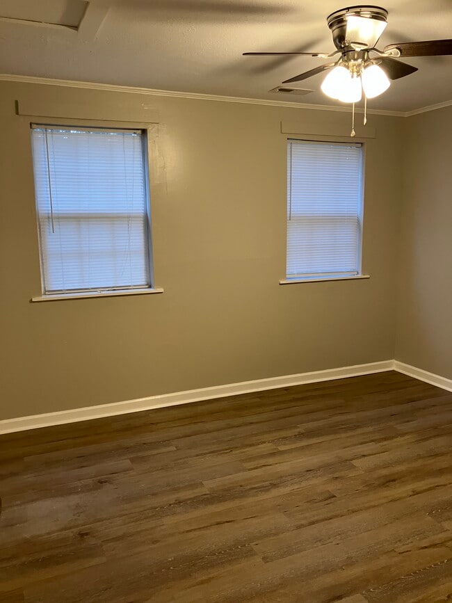 Photo - 1912 Able St