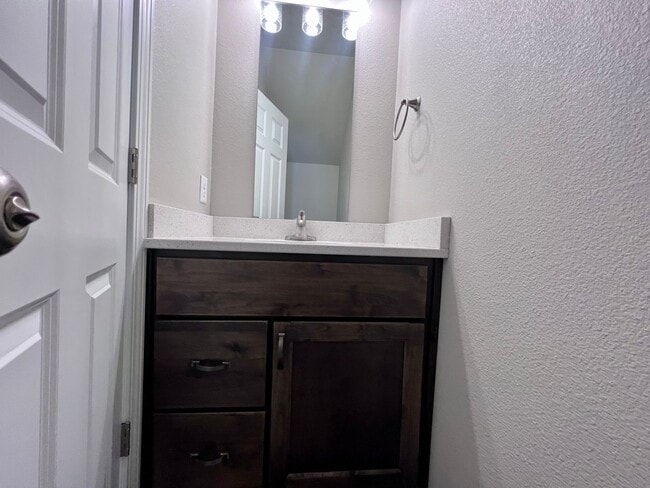 Photo - Charming Townhome in North Bismarck – Move-In Ready!