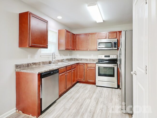 Photo - 427 Randolph Dr