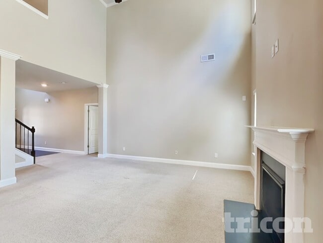Photo - 301 Scenic View Ln