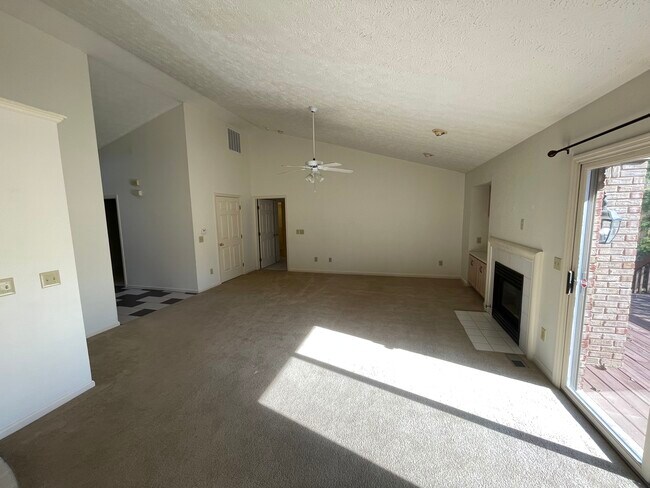 Photo - 136 Copperfield Dr Unit NA