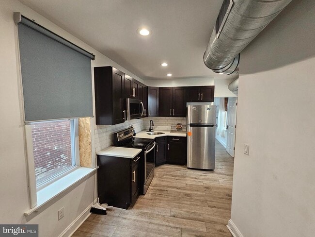 Photo - 617 E Locust Ave