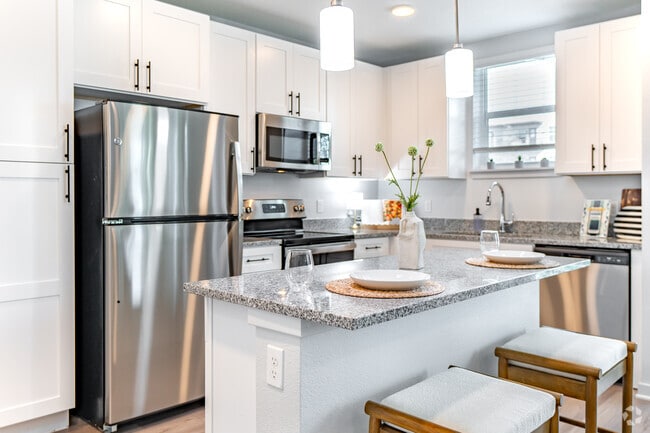 B3 - 2BR, 2BA - 1,144SF - Kitchen & Dining Room