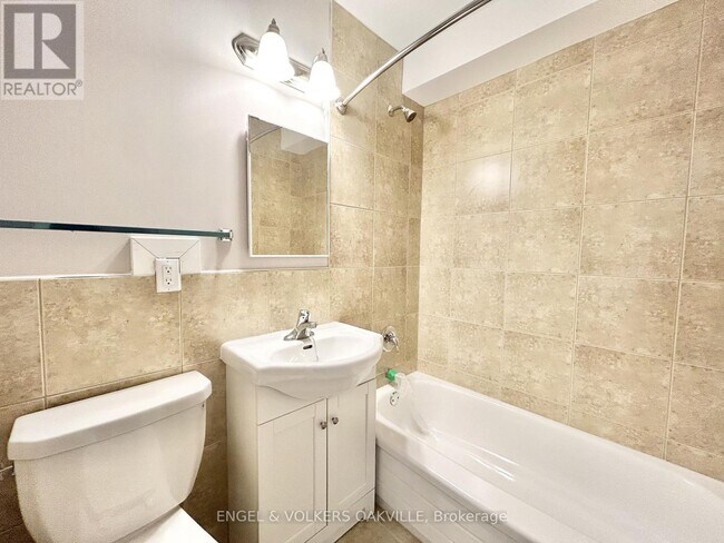 Photo - 9 Thirty Third St Unit 106