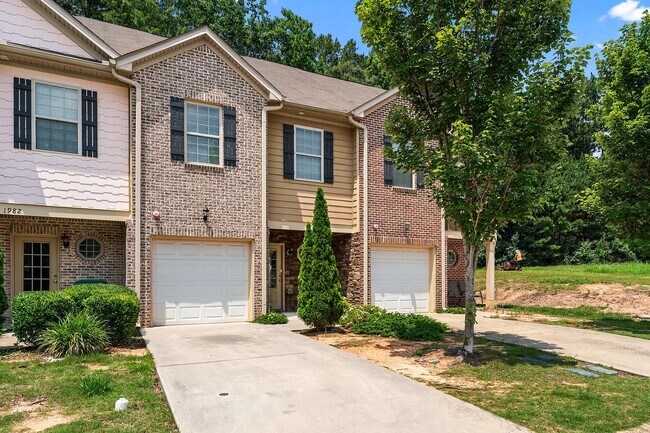 Photo - 1984 Old Dogwood