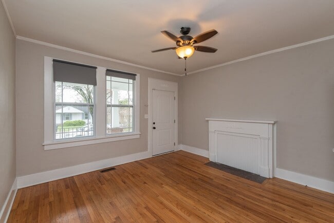 Photo - $300 off 2nd month's rent!! Spacious 2 Bed...
