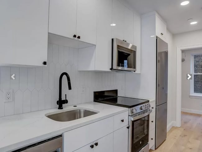 Photo - 17 Bartlett St Unit 3