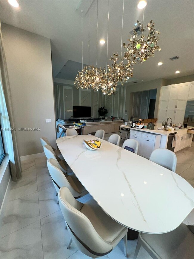 Photo - 8533 Ganton Dr