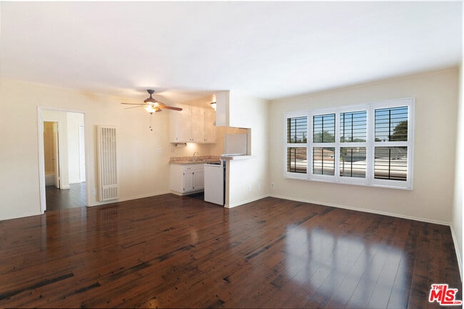 Building Photo - 4358 Berryman Ave Unit 14
