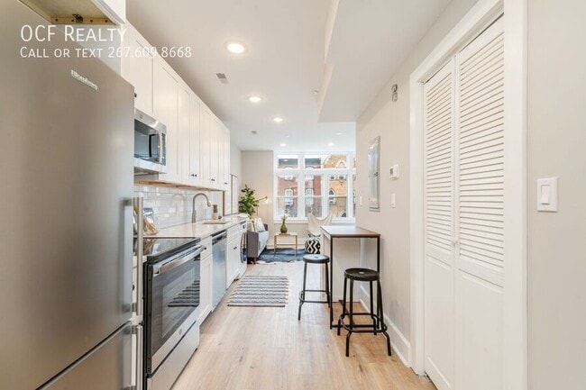 Photo - 2825 W Girard Ave Unit 201