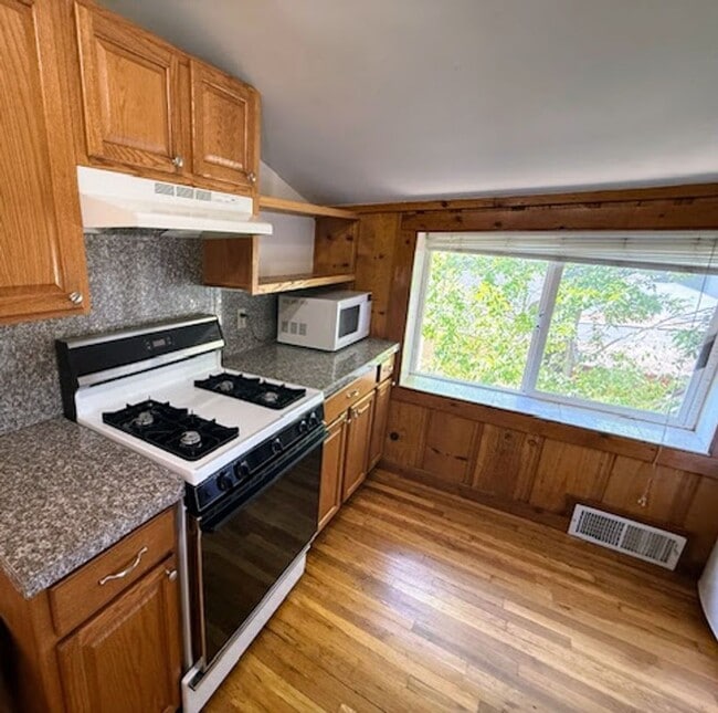 Photo - 1610 N Stewart St Unidad B