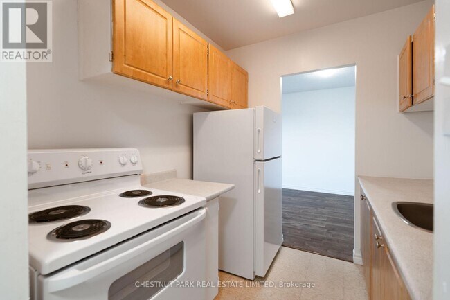 Photo - 888 Glen St Unit 503