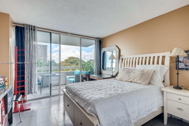 Photo - 1627 Brickell Ave