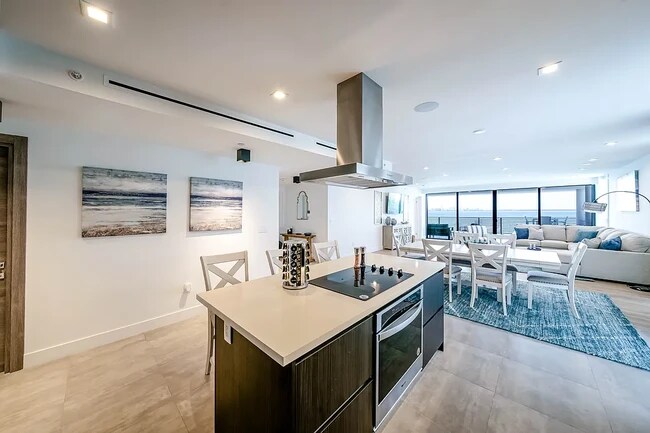 Photo - 1930 Bay Dr Unit APT 2