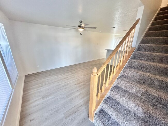 Photo - NEW IN MANAGEMENT - AVAILABLE NOW! RENOVAT...