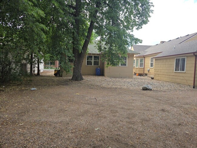 Photo - 624 W Laurel St