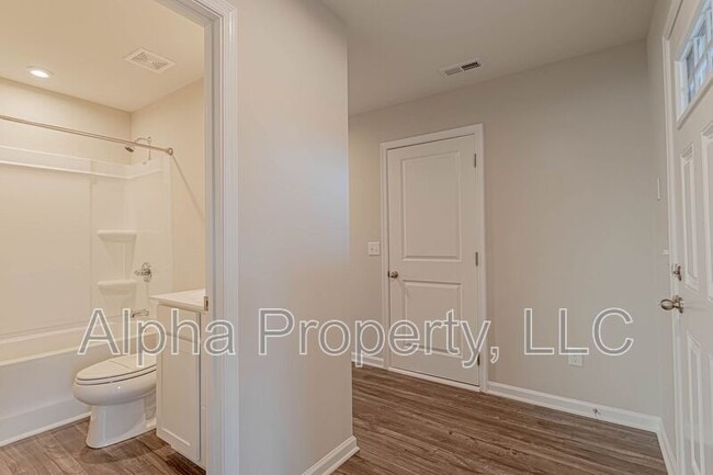 Photo - 179 Queens Mill Ct