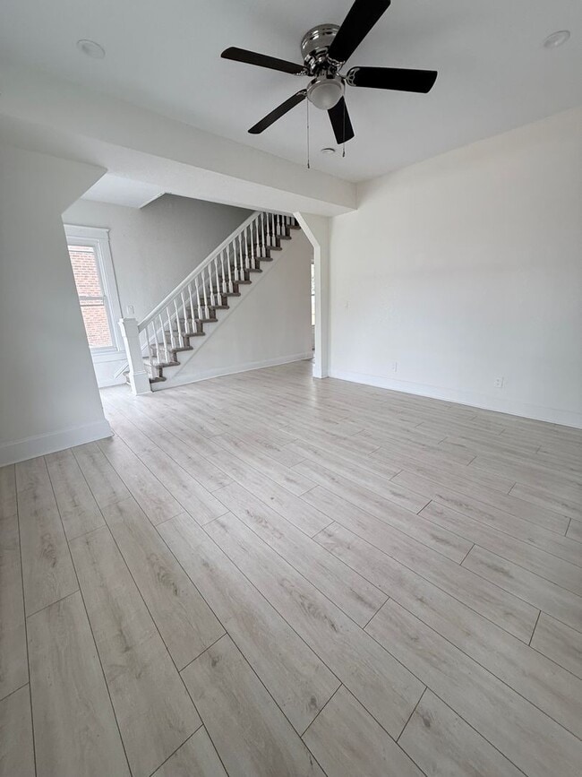 Photo - Gorgeous Four Bedroom Completed Upgraded