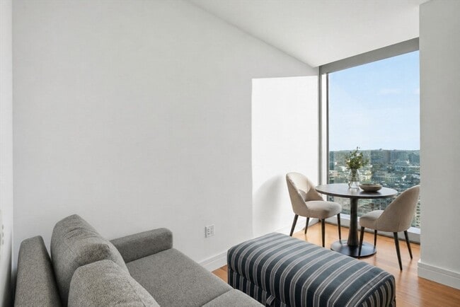 Photo - 1 Dalton St Unit 2412