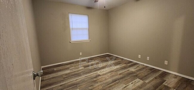 Photo - 4557 E Zora St Unidad Apt E