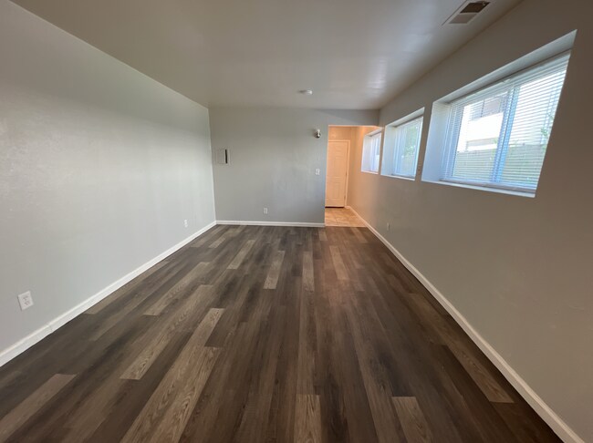 Photo - Garden Level Studio Within Walking Distance to Exposition Park! Unit 151