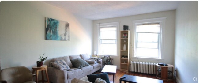 Building Photo - 736 Washington St Rental