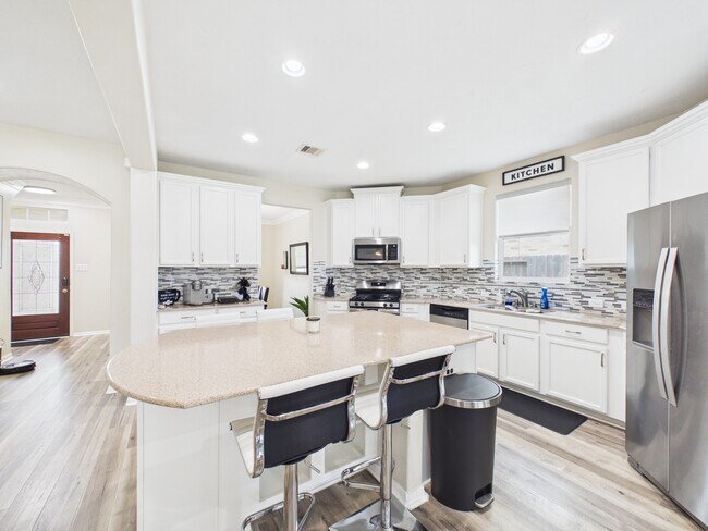 Photo - 9426 Russeff Field Ln