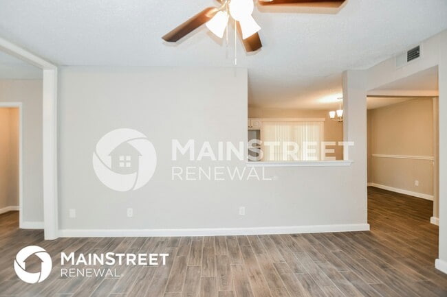 Photo - 926 Wateka Way