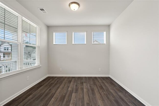 Photo - 4945 Shipley Ave