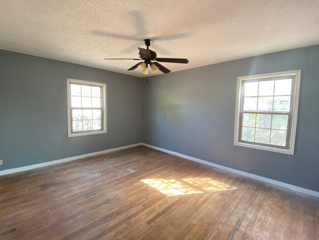 Photo - 1917 39th St