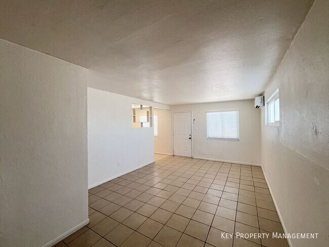 Photo - 2030 Sunrise Ave Unidad #1