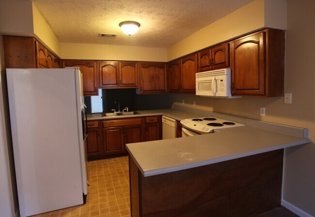 Photo - Duplex Available in Kurt Circle!
