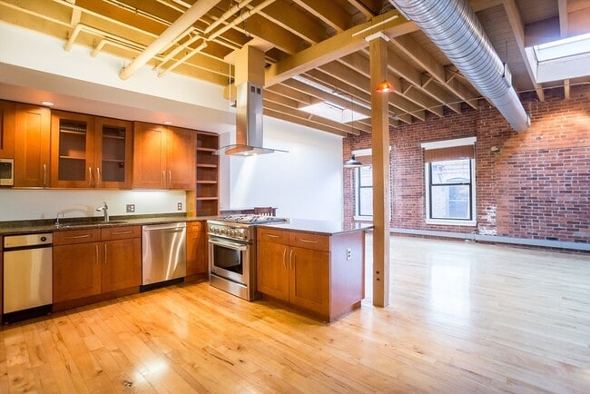 Photo - 111 Beach St Unit 5C