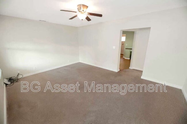 Photo - 760 Alhambra Rd