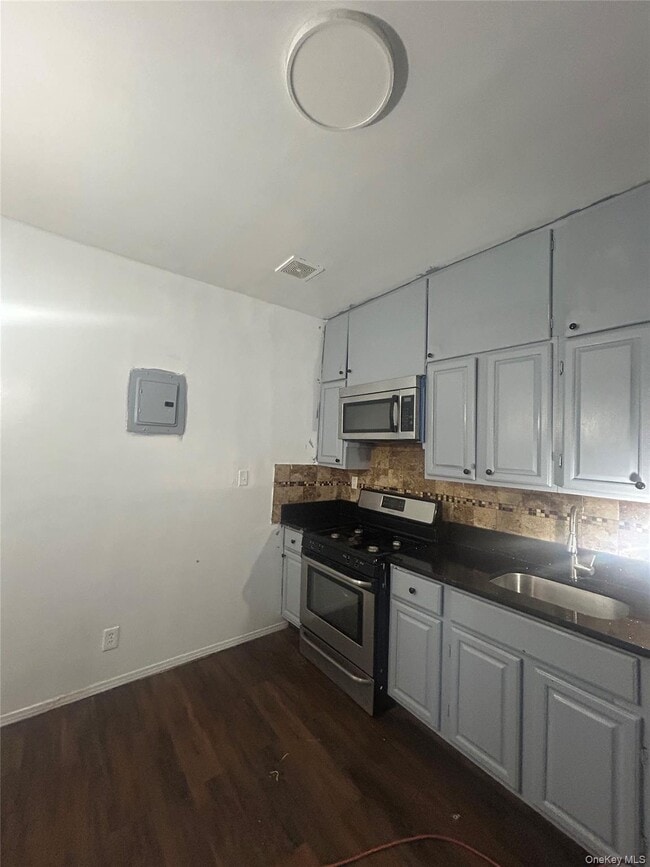 Building Photo - 802 Rogers Ave Unit 2