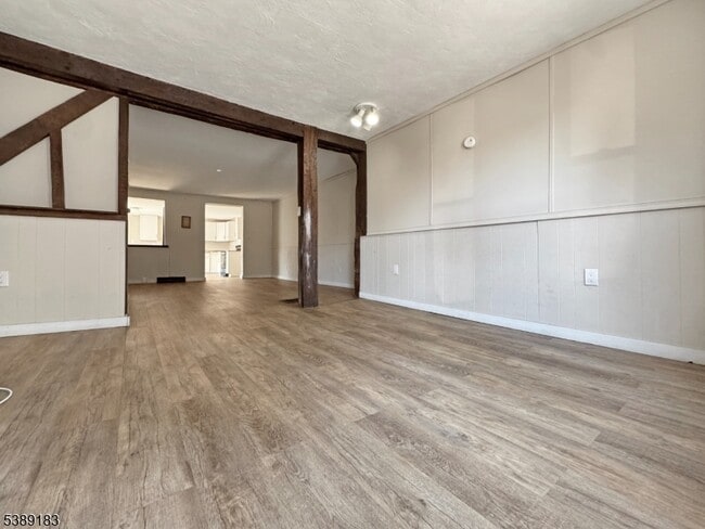 Photo - 173 Market St