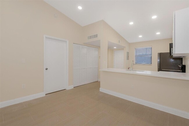 Photo - 9951 Nob Hill Pl Unidad 9951